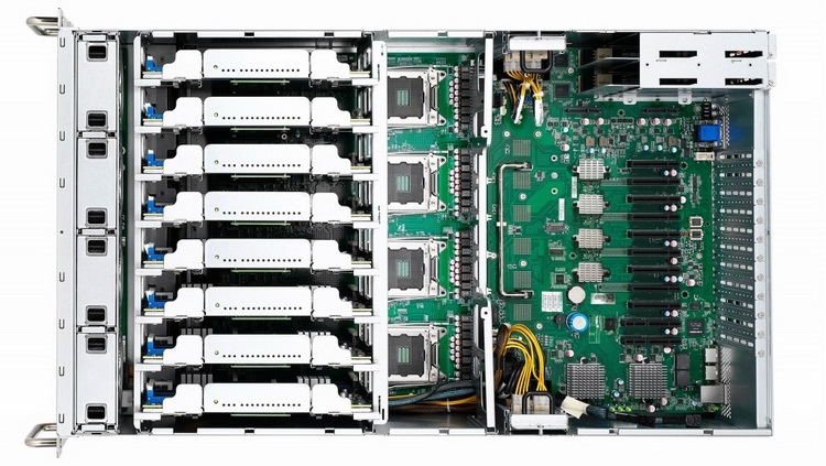 В данной версии, похоже, полноразмерные слоты PCIe x16 не распаяны